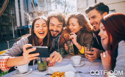 糖音约玩app语音交友软件