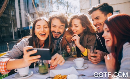 胶app聊天交友神器